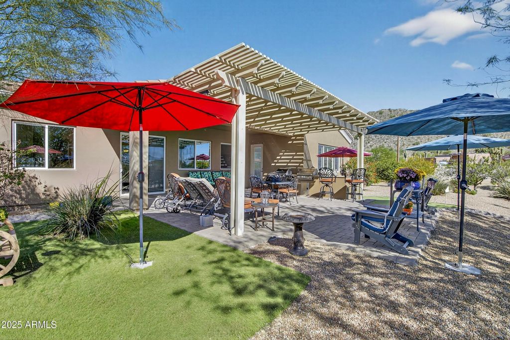 Photo of 1913 W Laurie Lane, San Tan Valley, AZ 85144 (MLS # 6935883)