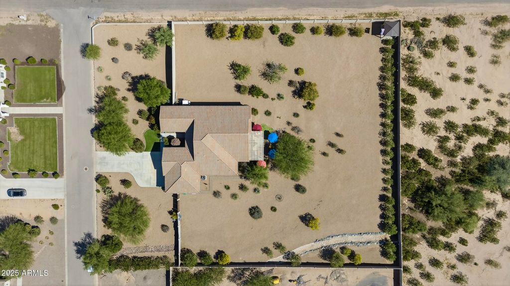 Photo of 1913 W Laurie Lane, San Tan Valley, AZ 85144 (MLS # 6935883)