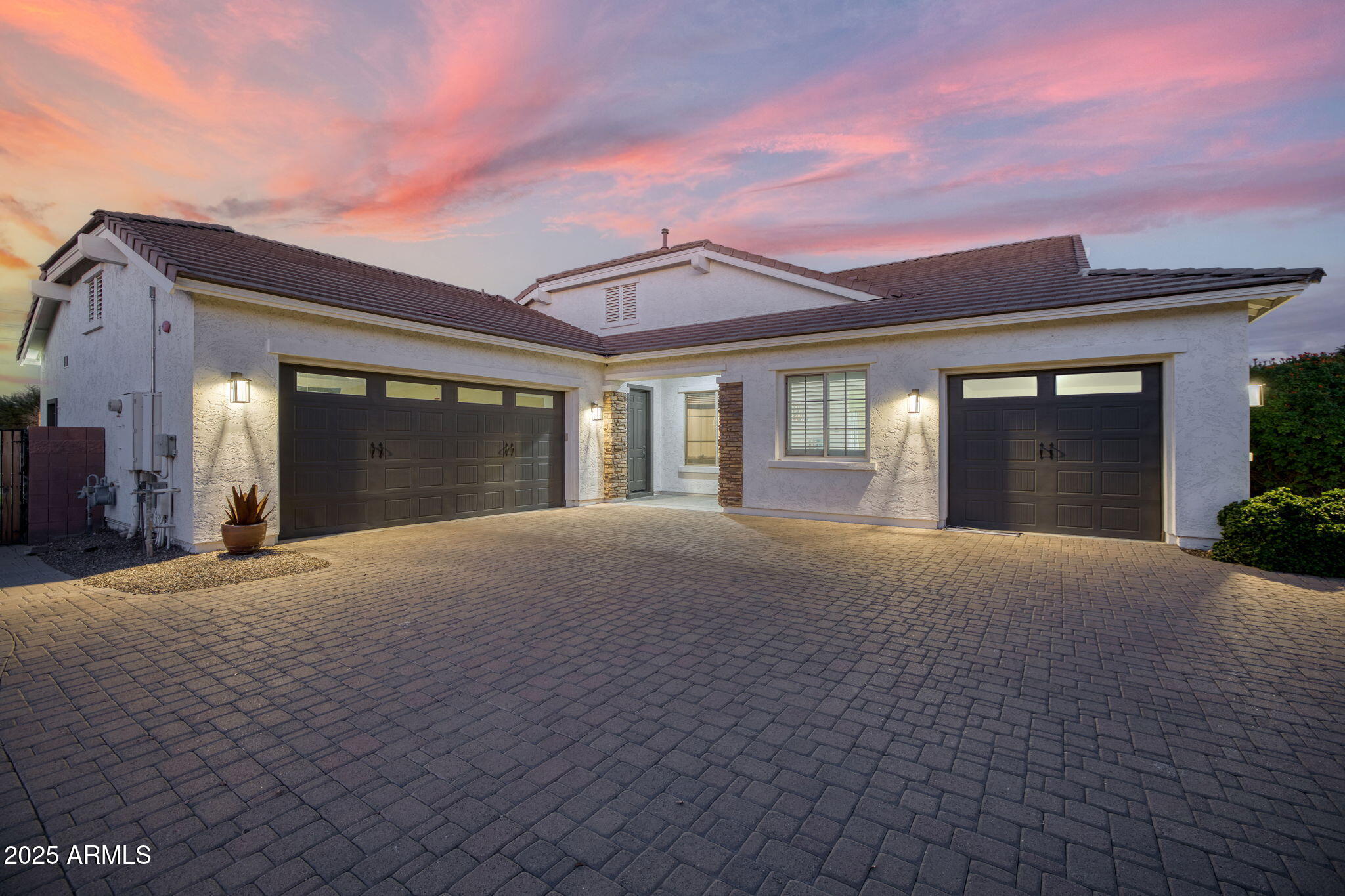 21934 E PICKETT Court