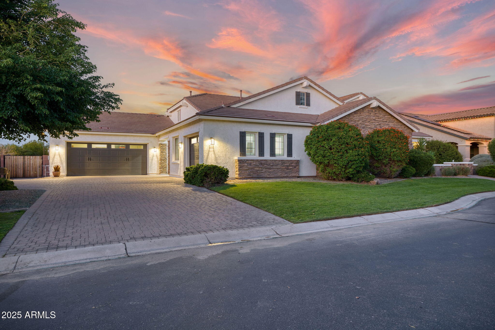 21934 E PICKETT Court