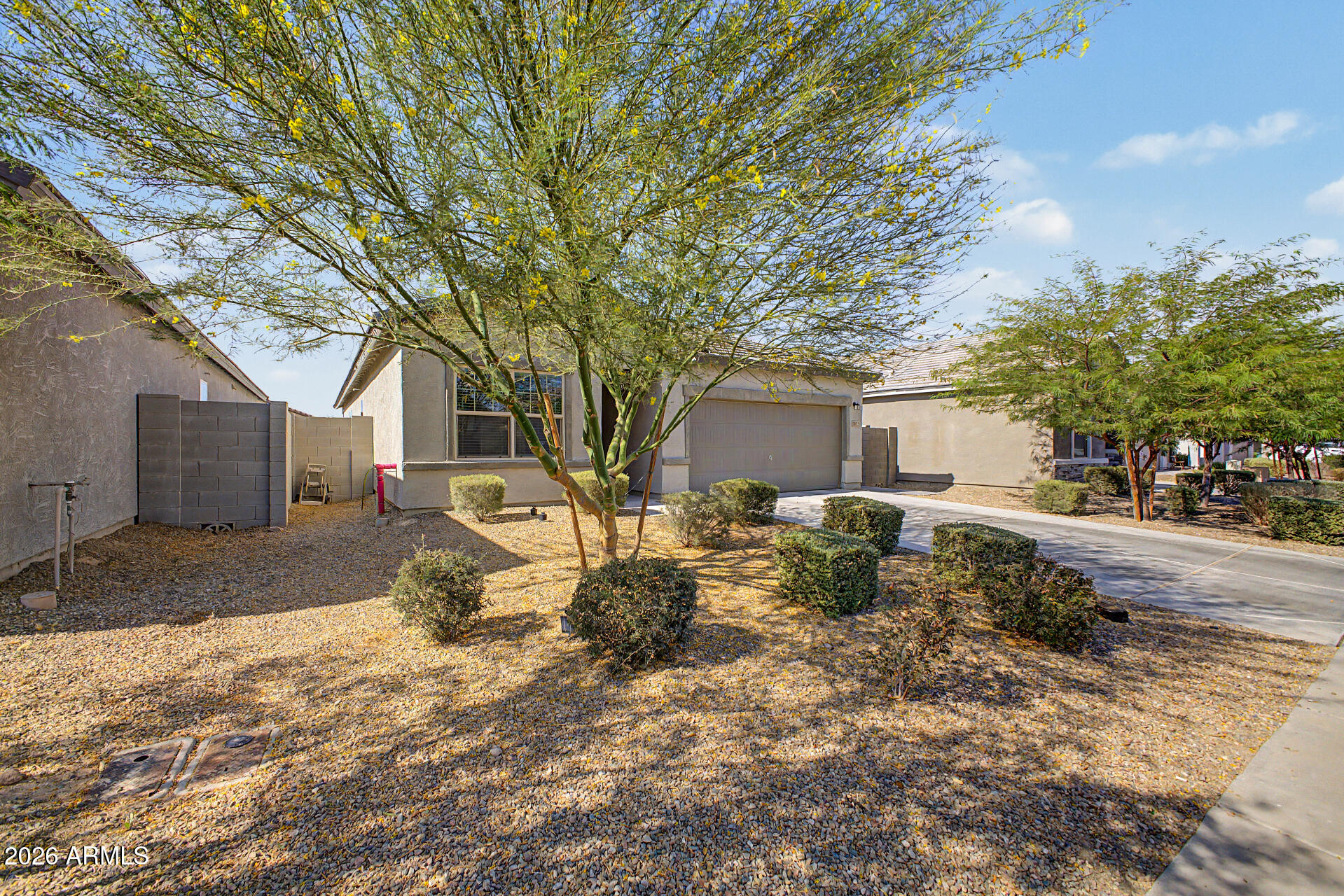 5922 E ATHENA Road