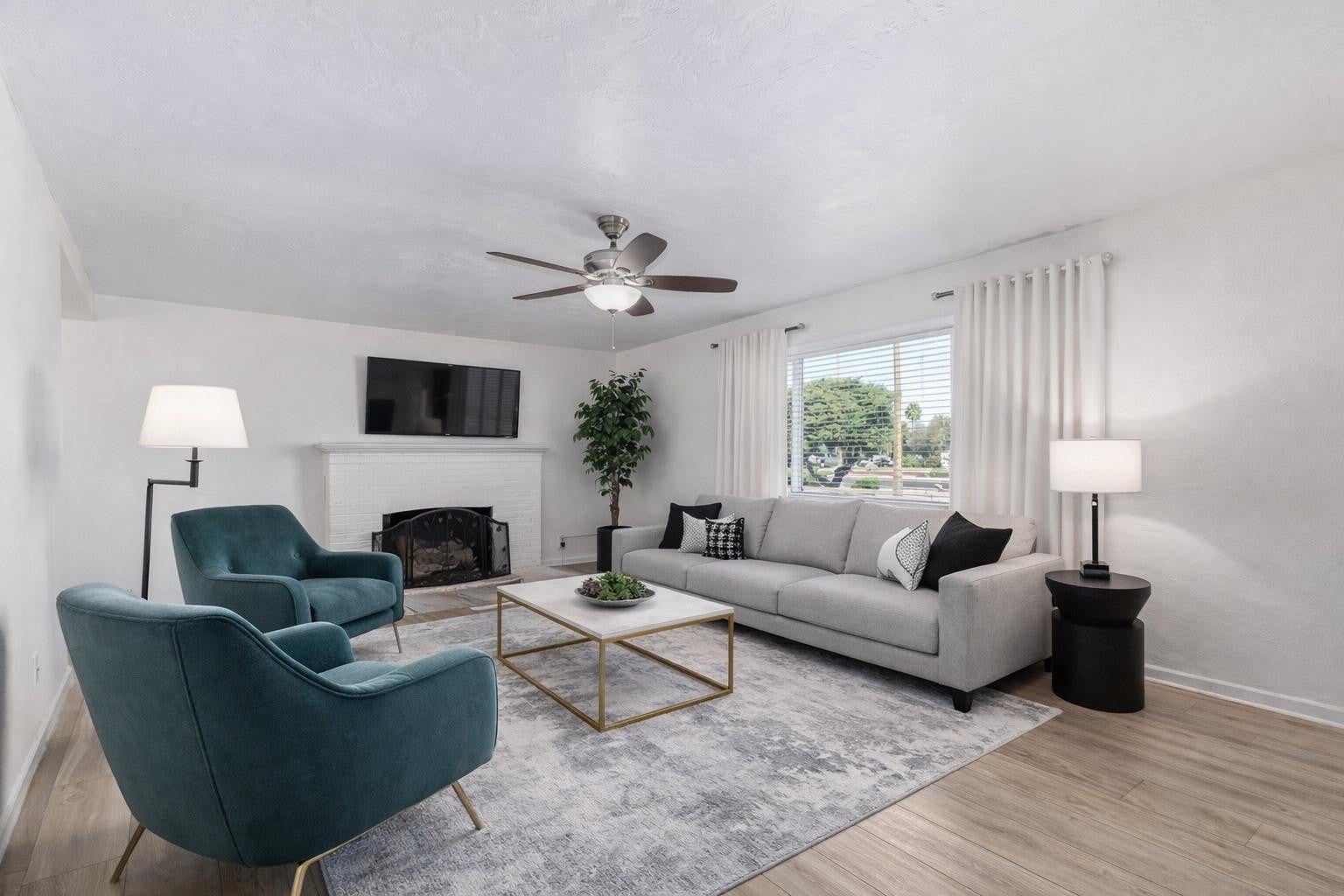 411 E Wigwam
