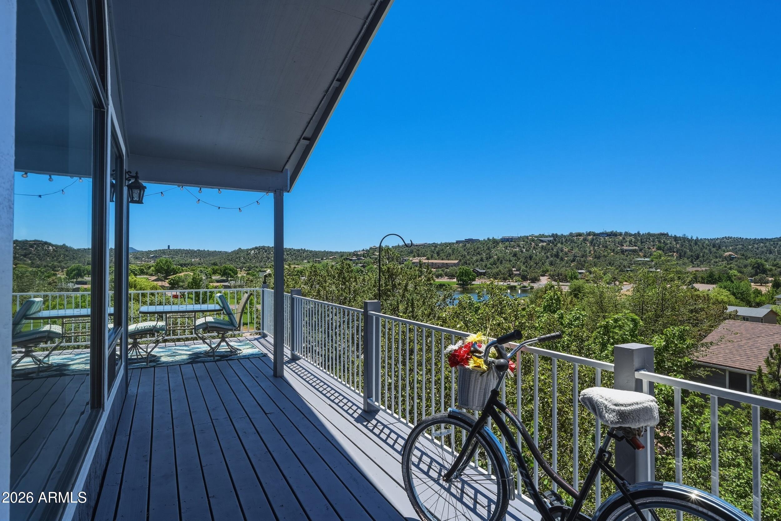 COUNTRY CLUB ESTATES - Residential
