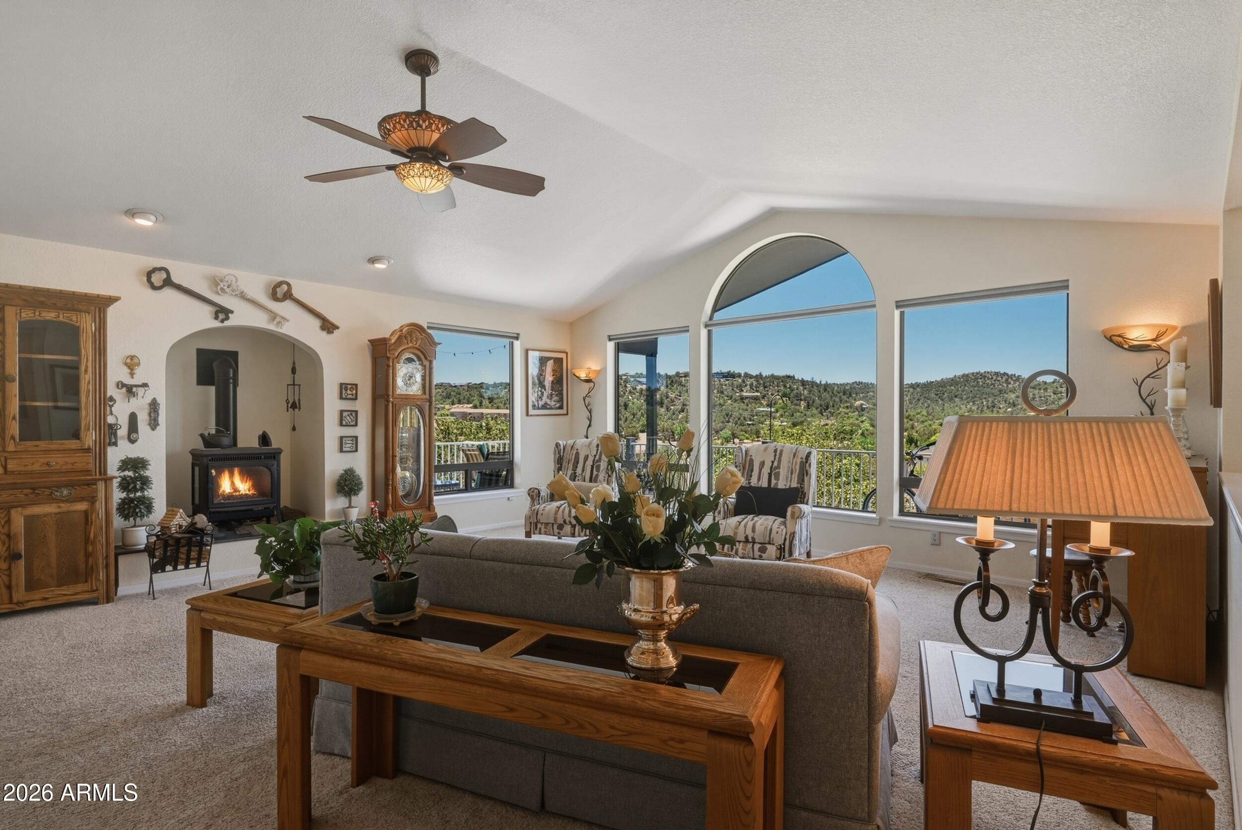 COUNTRY CLUB ESTATES - Residential