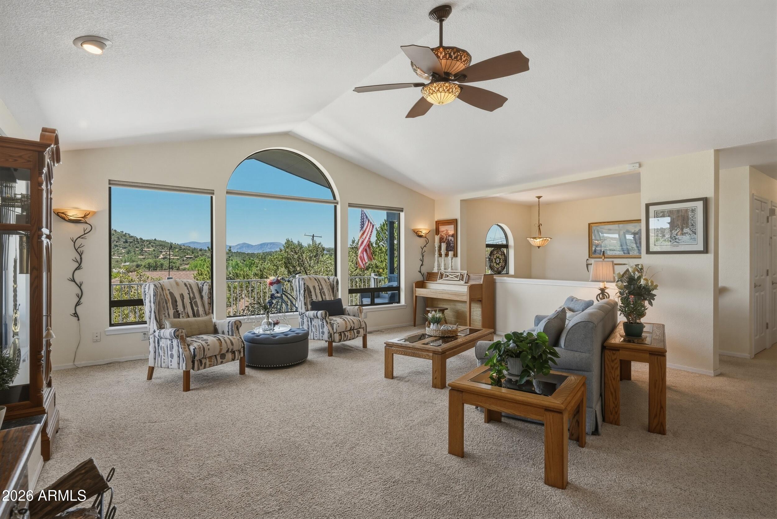 COUNTRY CLUB ESTATES - Residential