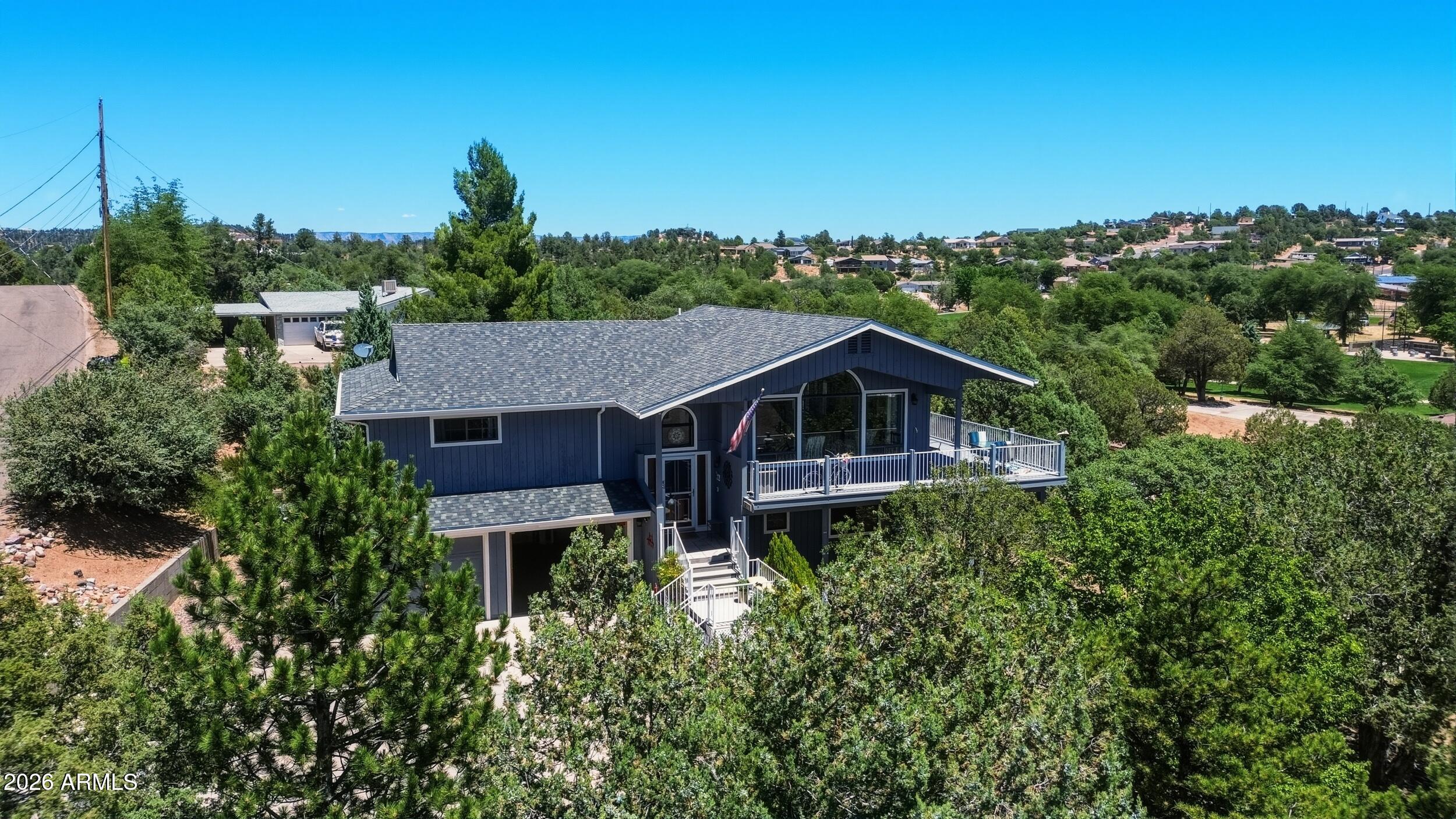 COUNTRY CLUB ESTATES - Residential