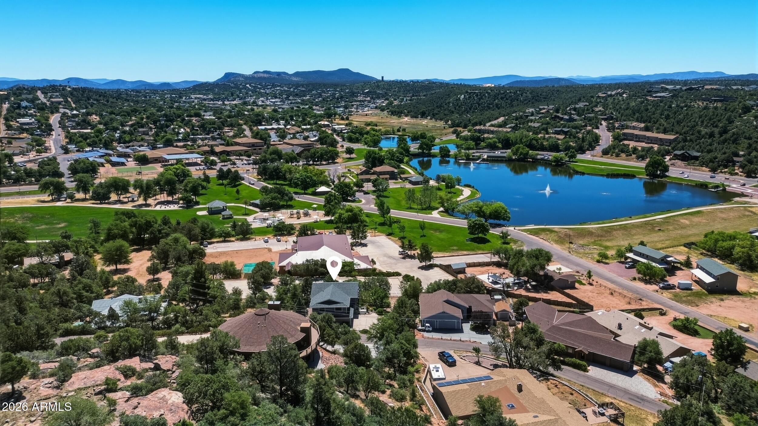 COUNTRY CLUB ESTATES - Residential
