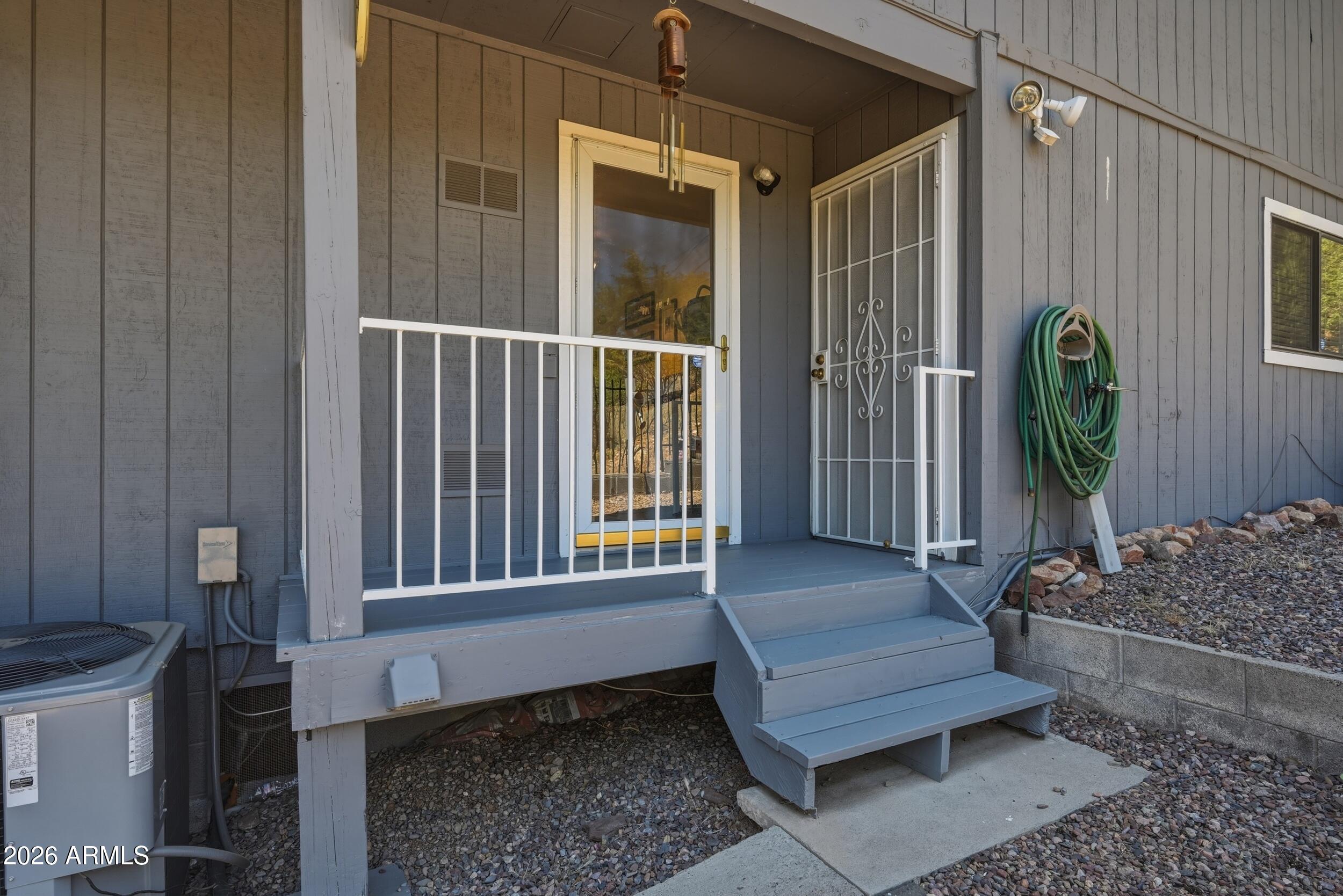 COUNTRY CLUB ESTATES - Residential