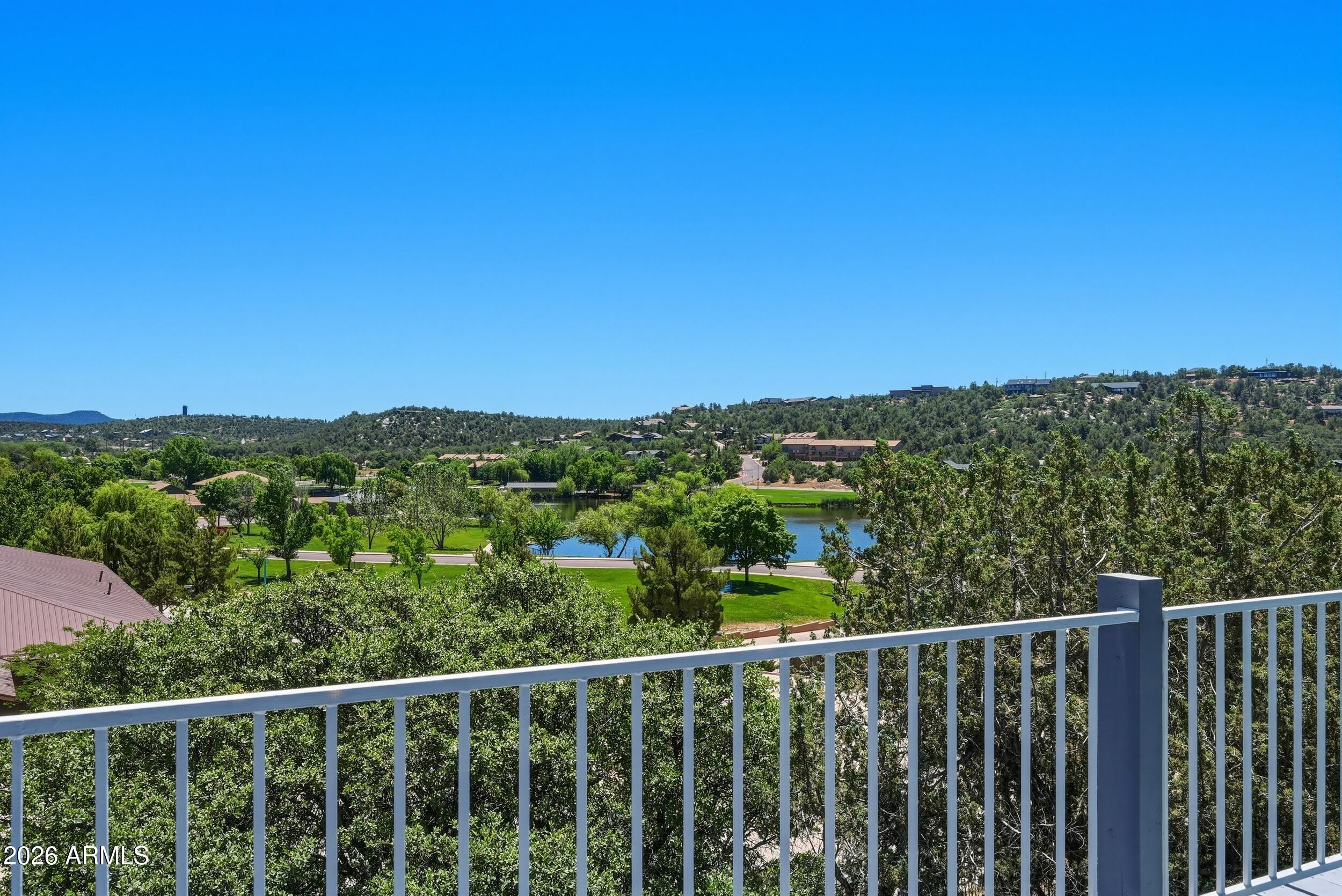 COUNTRY CLUB ESTATES - Residential