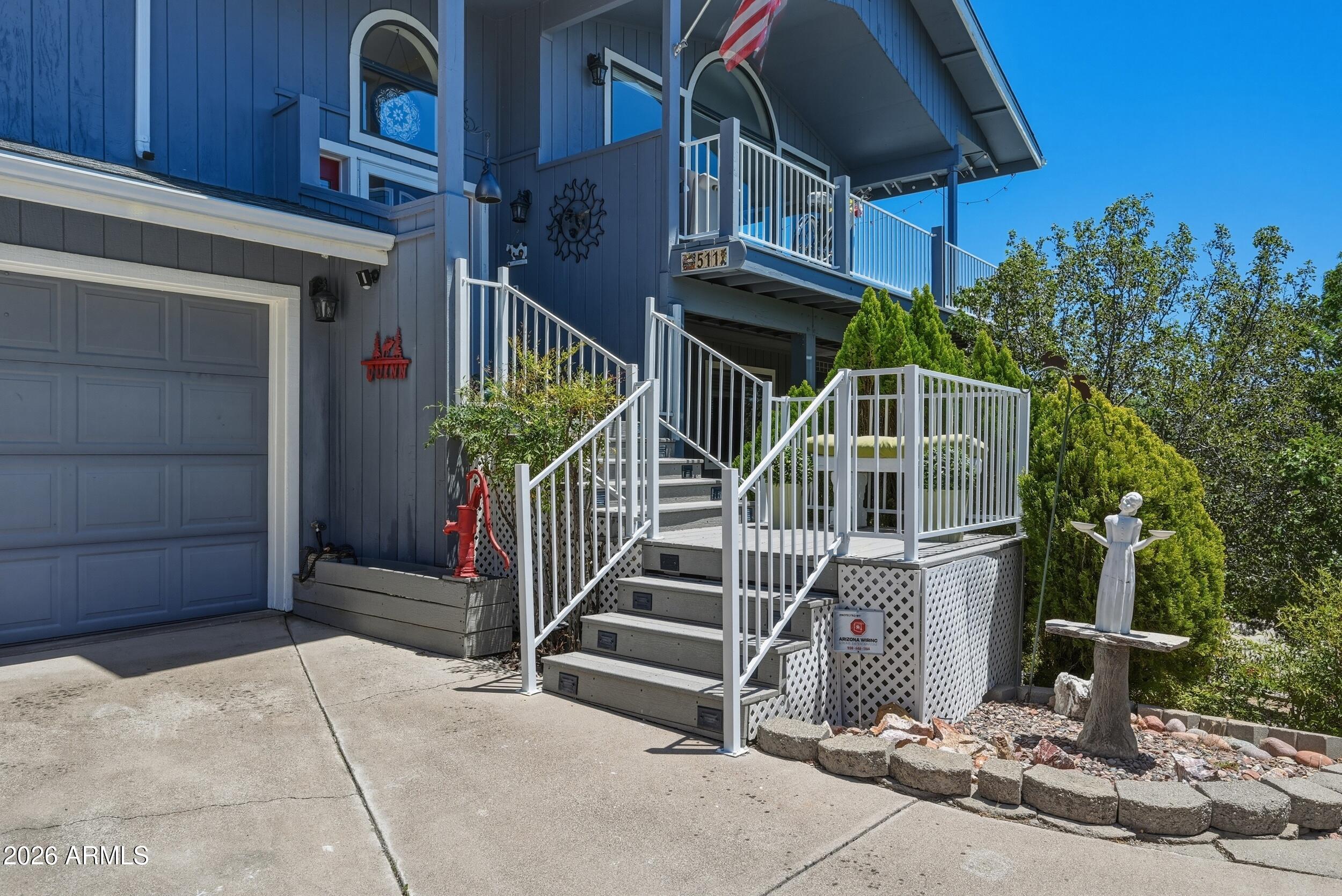 COUNTRY CLUB ESTATES - Residential