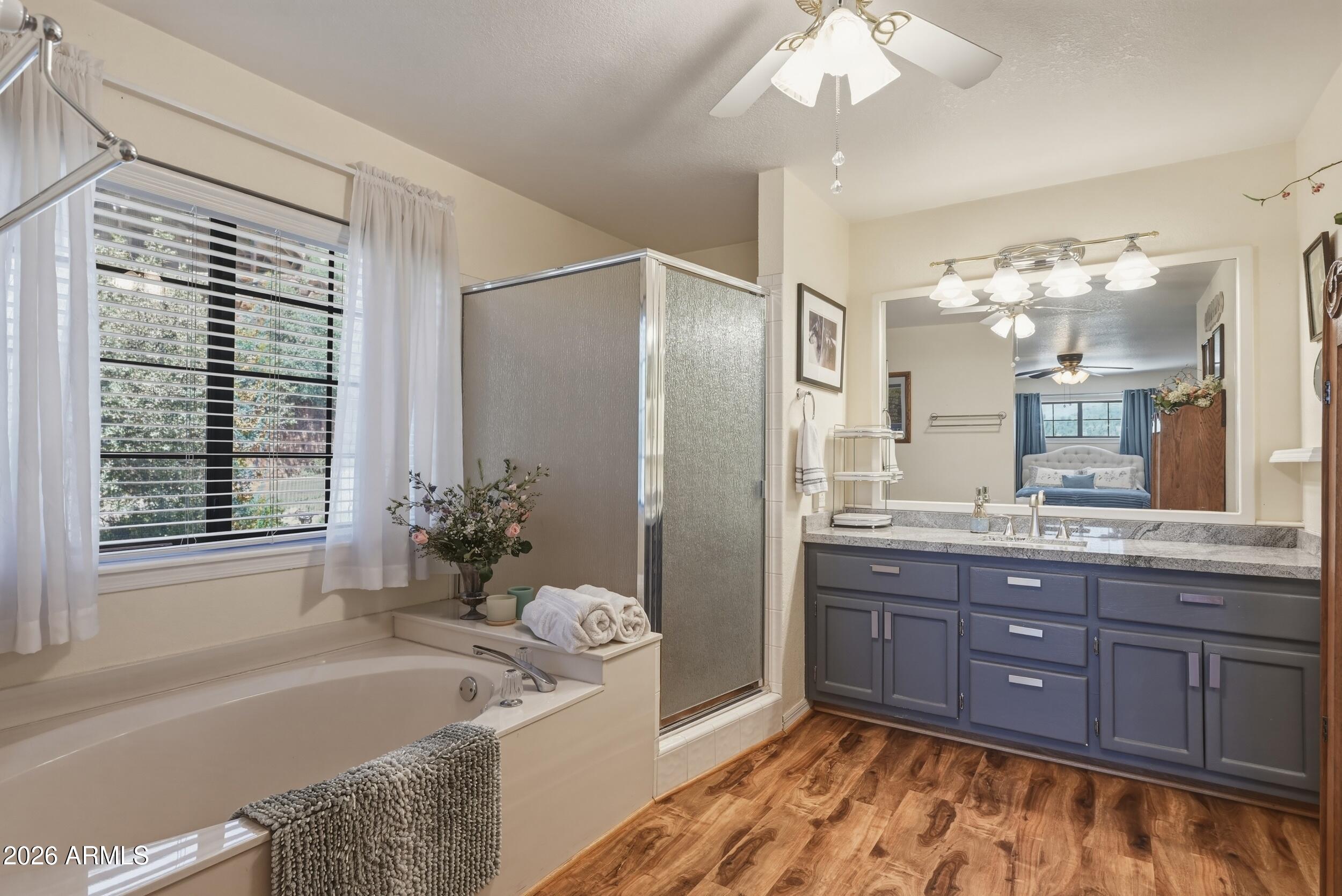 COUNTRY CLUB ESTATES - Residential