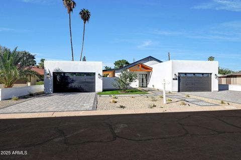 Photo of 6050 E Hollyhock Street, Phoenix, AZ 85018 (MLS # 6924039)