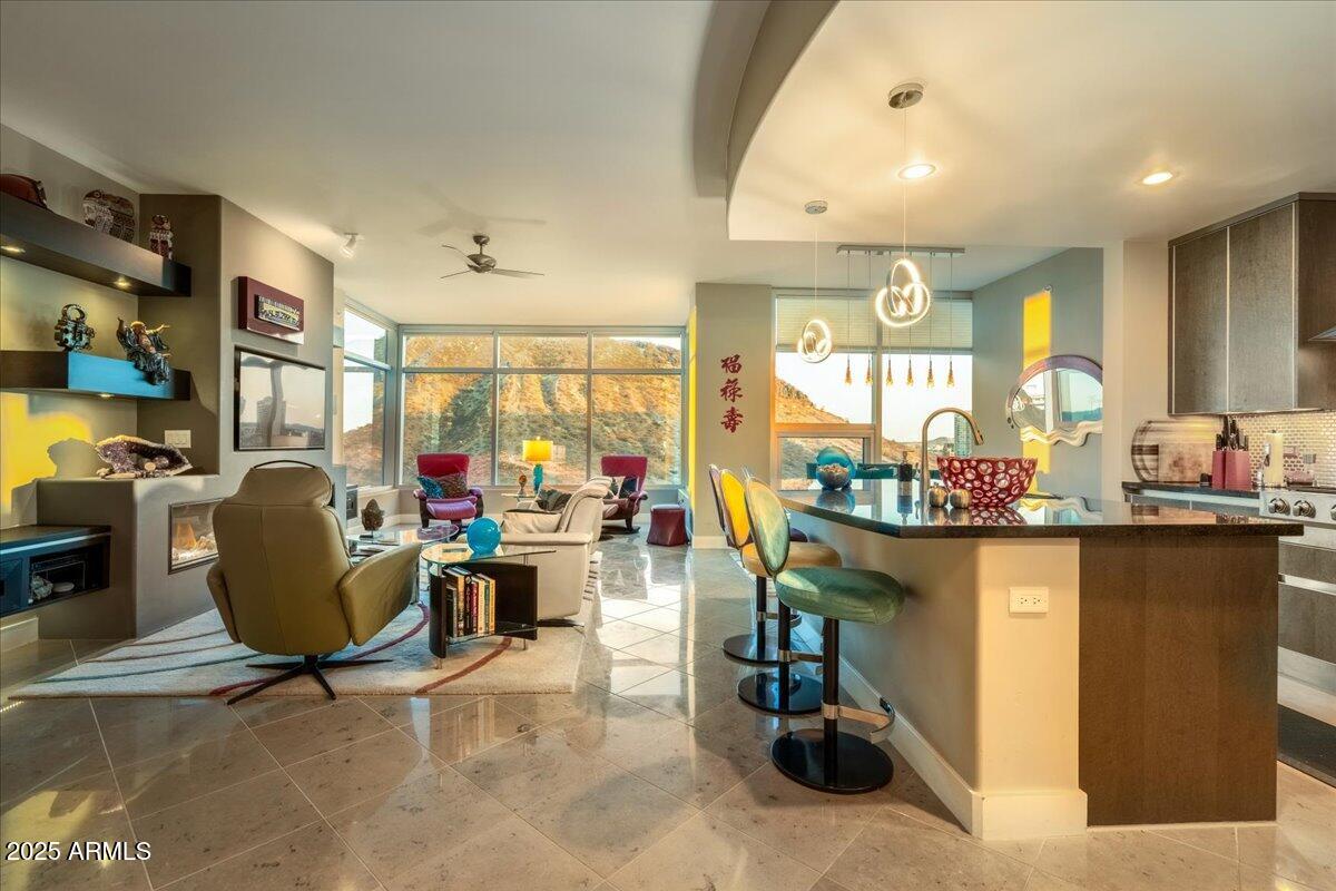 140 E RIO SALADO Parkway 1006
