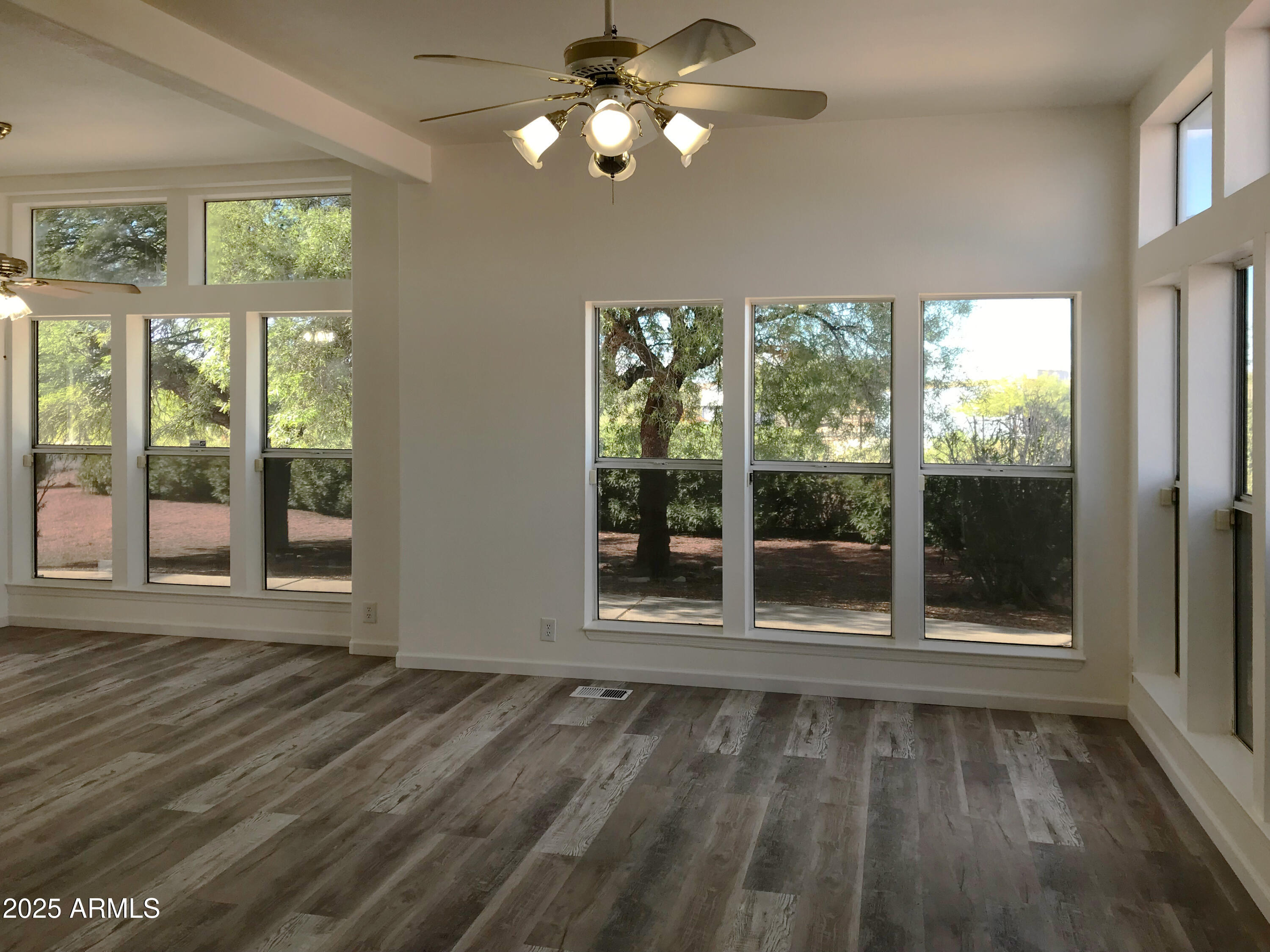 23275 W LOS HUESOS Way