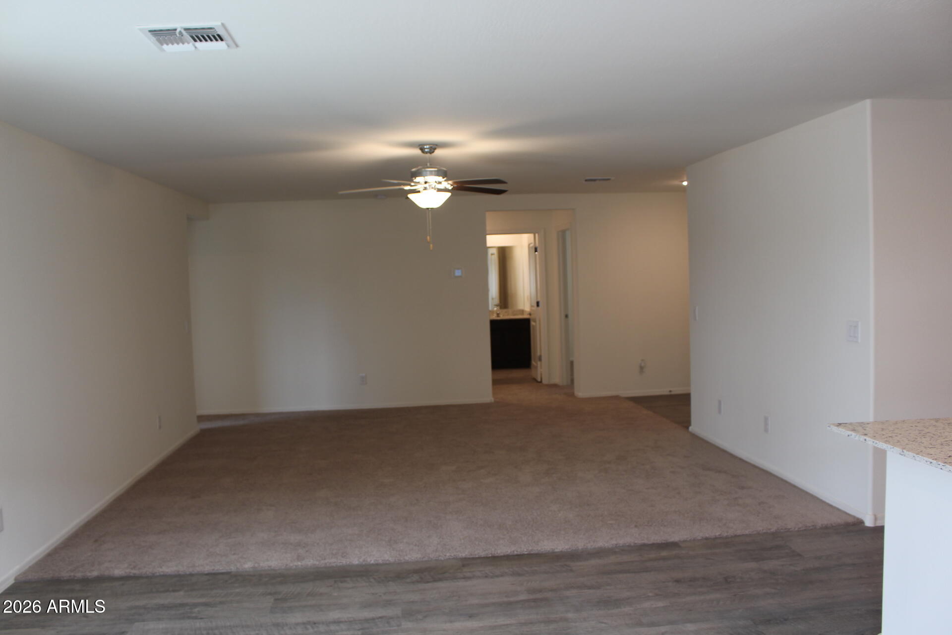1552 E INOUYE Drive