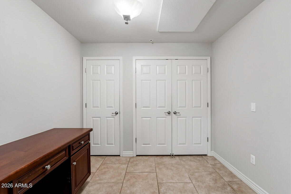 5350 E DEER VALLEY Drive 1254