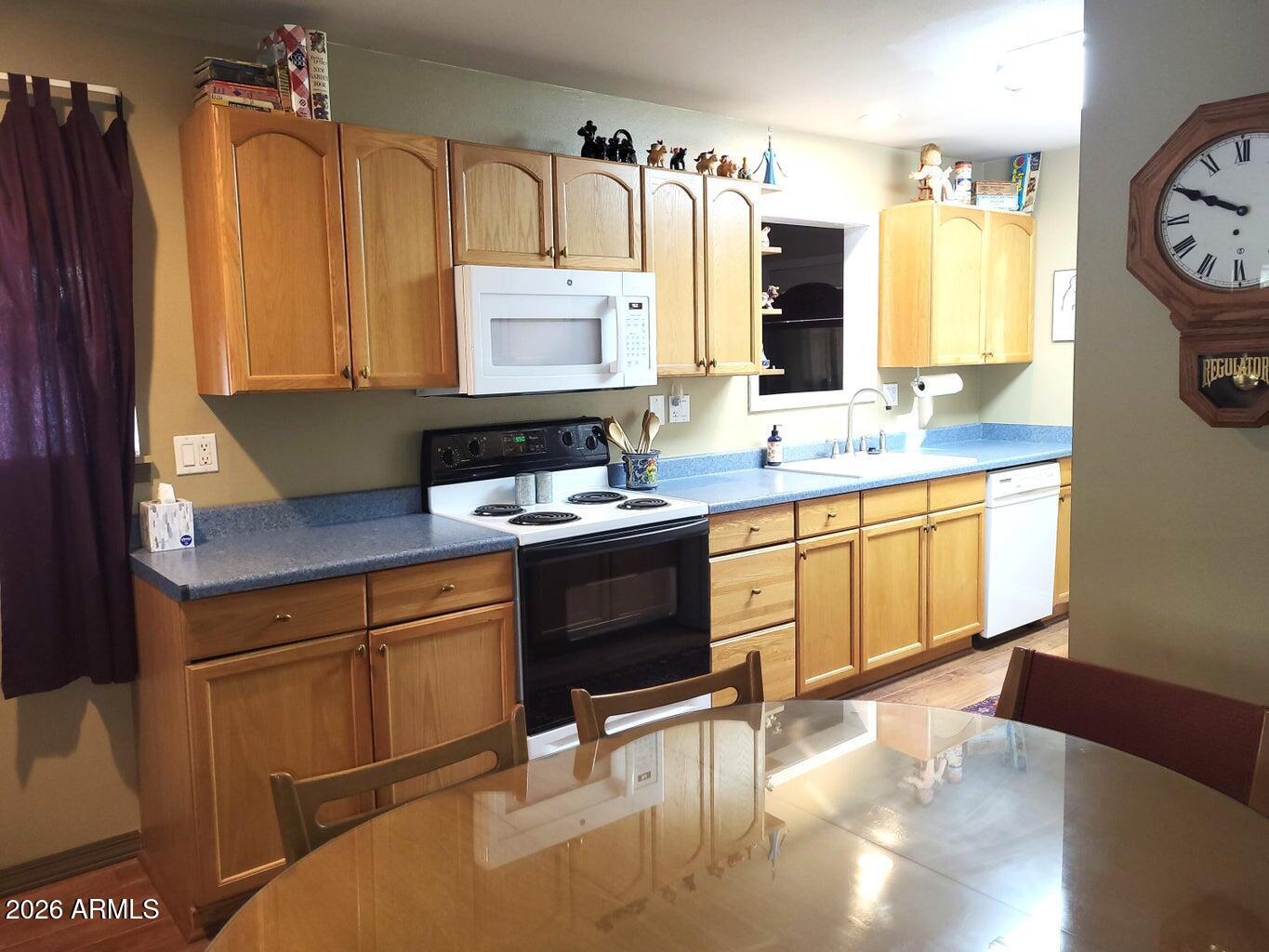 1211 N PONDEROSA Circle N