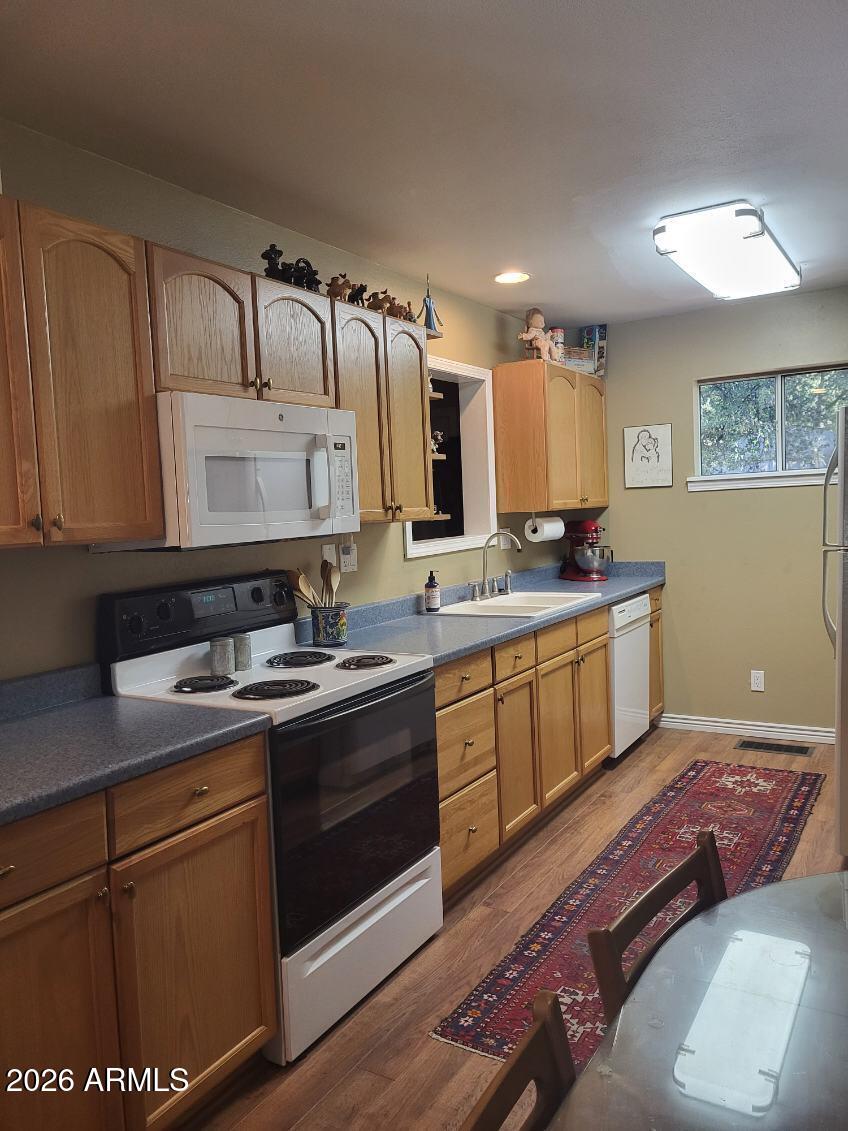 1211 N PONDEROSA Circle N