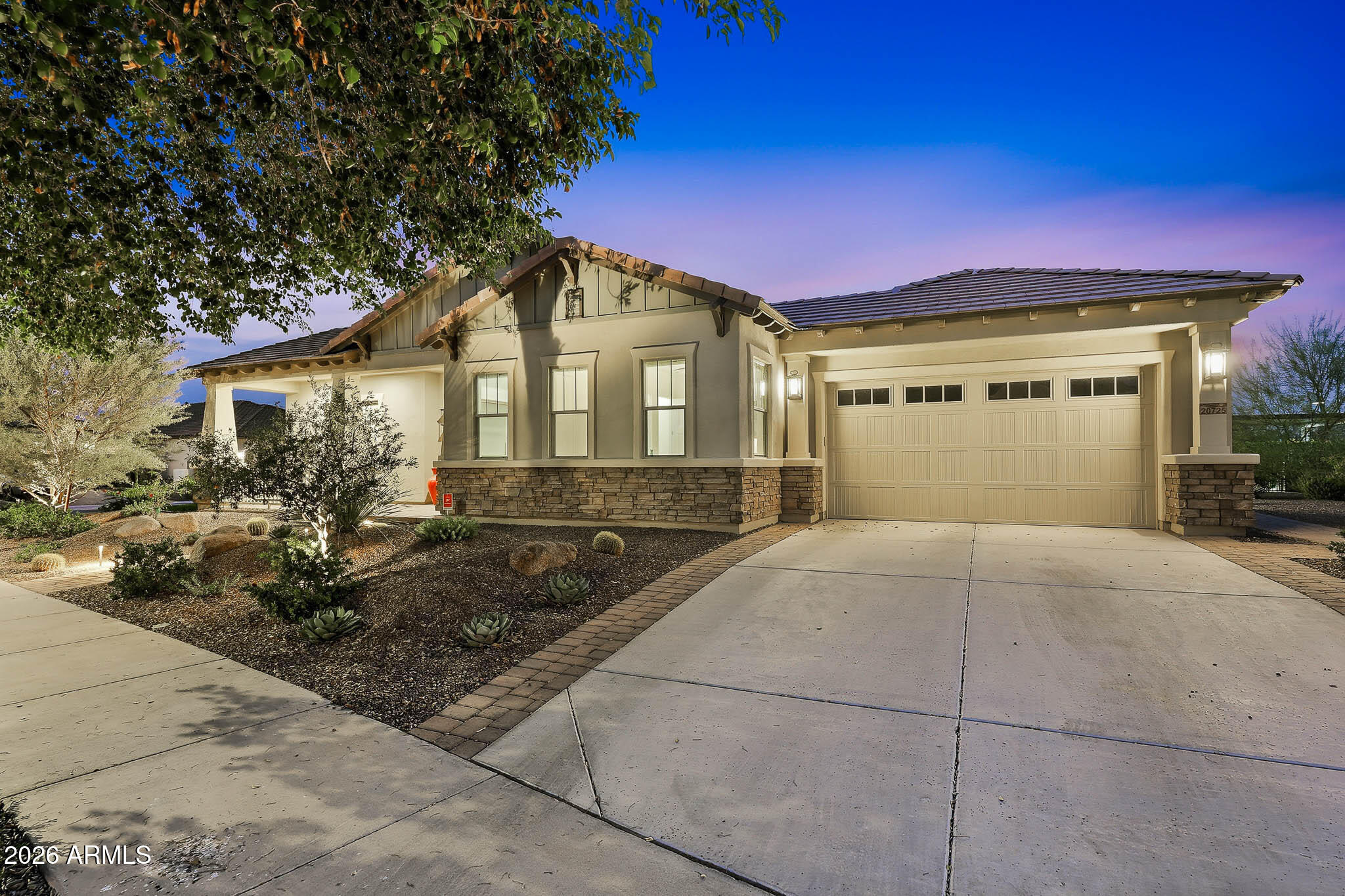 20725 W Pasadena Avenue