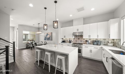 1717 E MORTEN Avenue 5 Phoenix AZ 85020