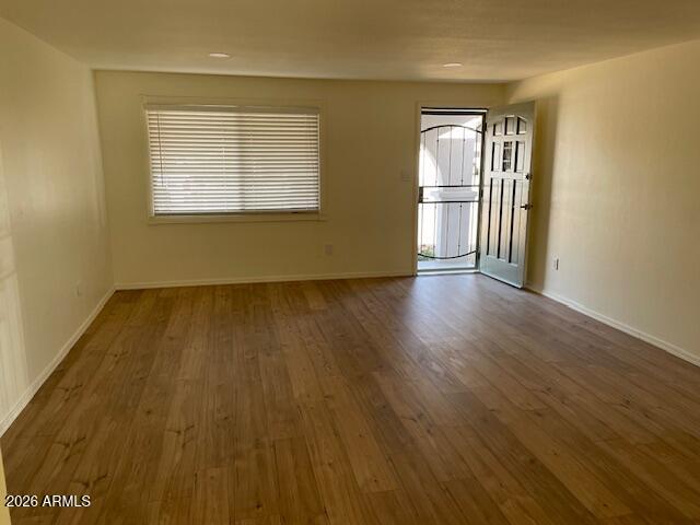 1523 W PERSHING Avenue