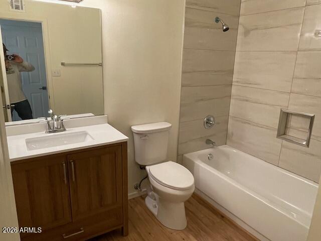 1523 W PERSHING Avenue