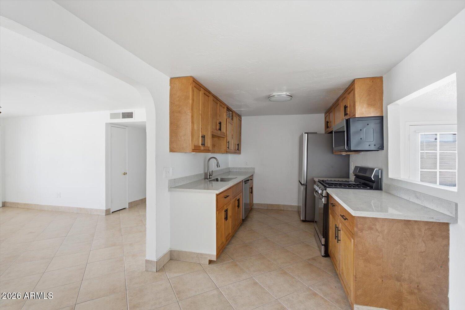 3941 E EMILE ZOLA Avenue
