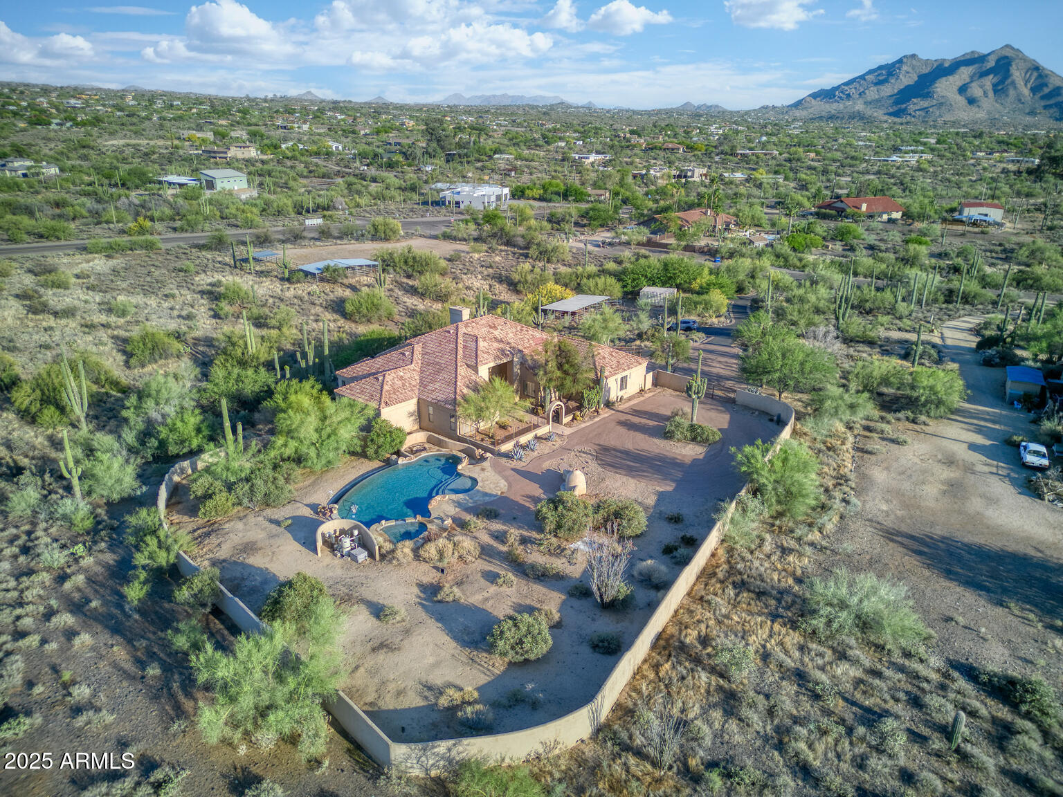6524 E ROCKAWAY HILLS Drive