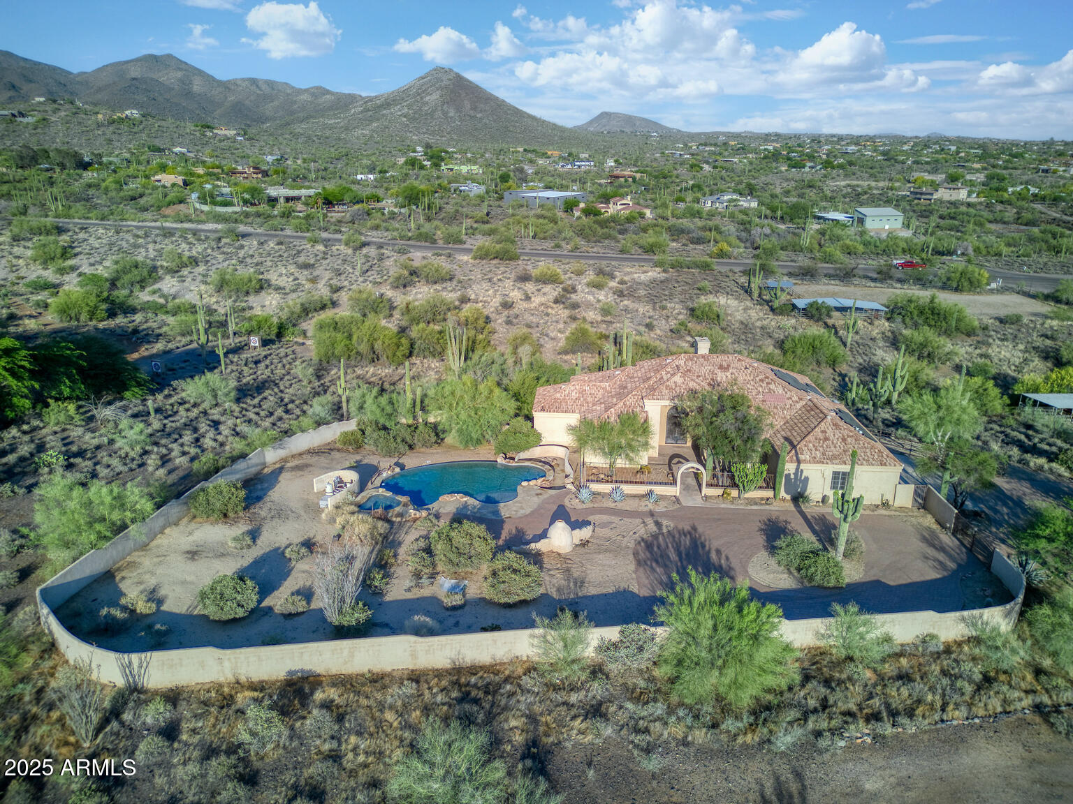 6524 E ROCKAWAY HILLS Drive