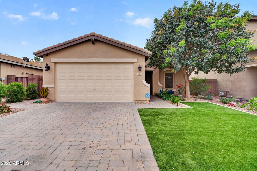 Photo of 823 W Leadwood Avenue, San Tan Valley, AZ 85140 (MLS # 7014309)