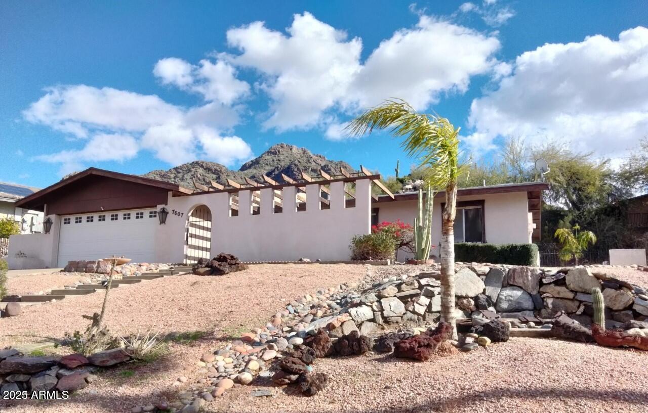 7607 N 22ND Place