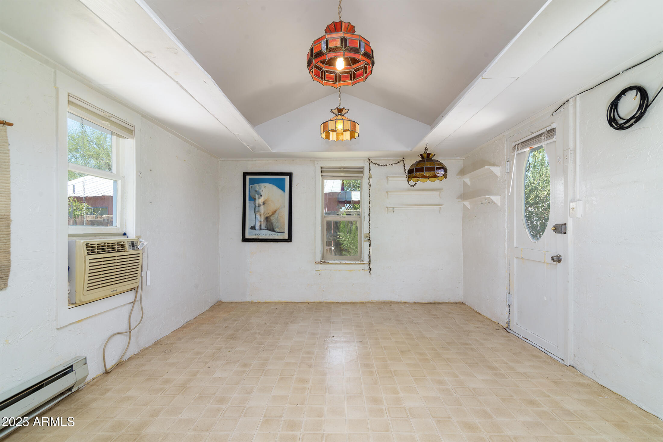 313 W Palma Street