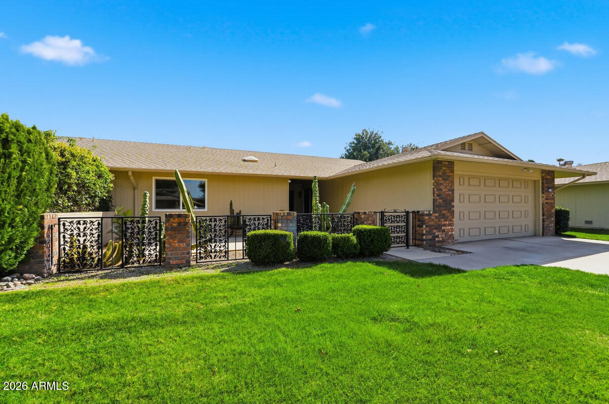 19015 N SIGNAL BUTTE Circle