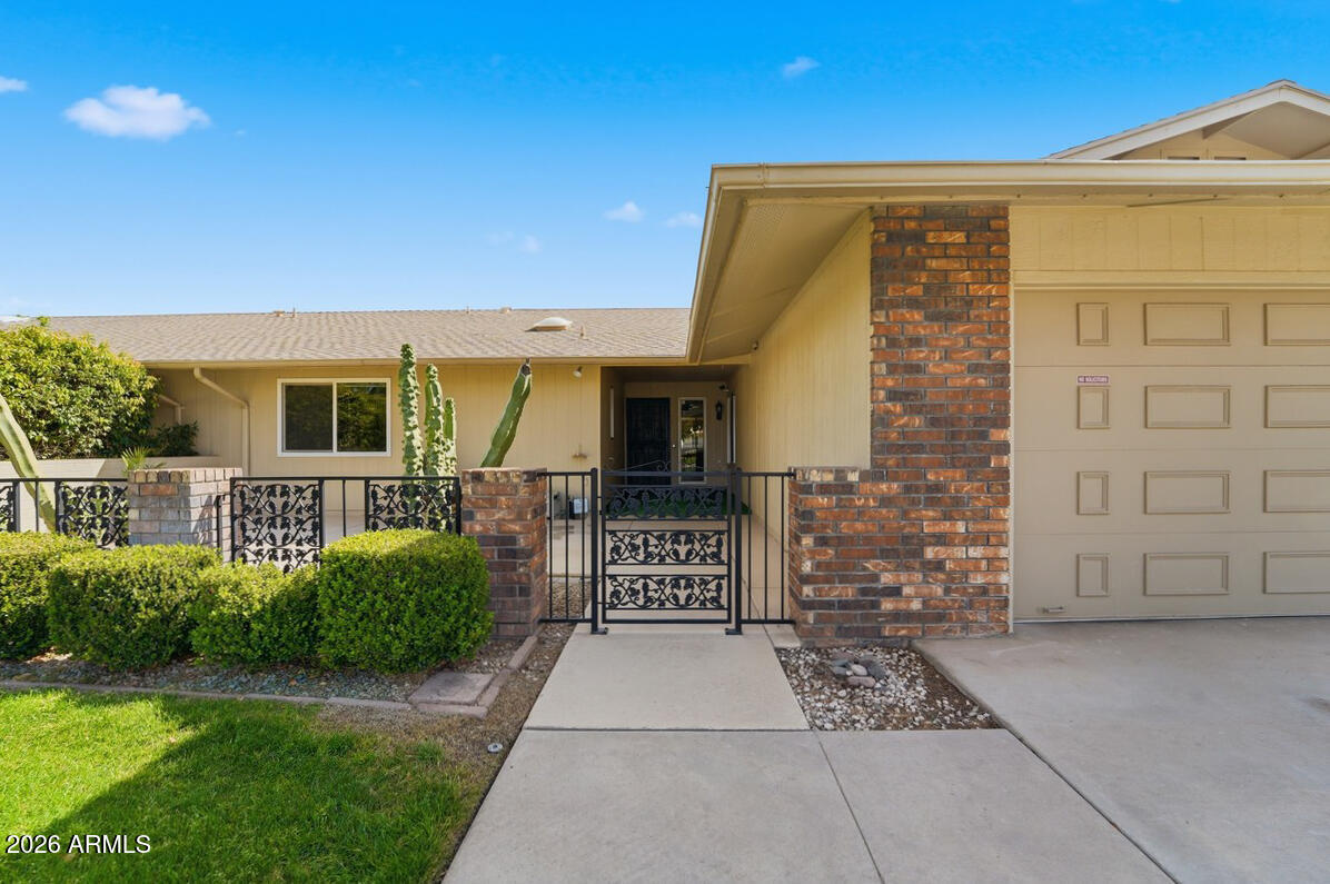 19015 N SIGNAL BUTTE Circle