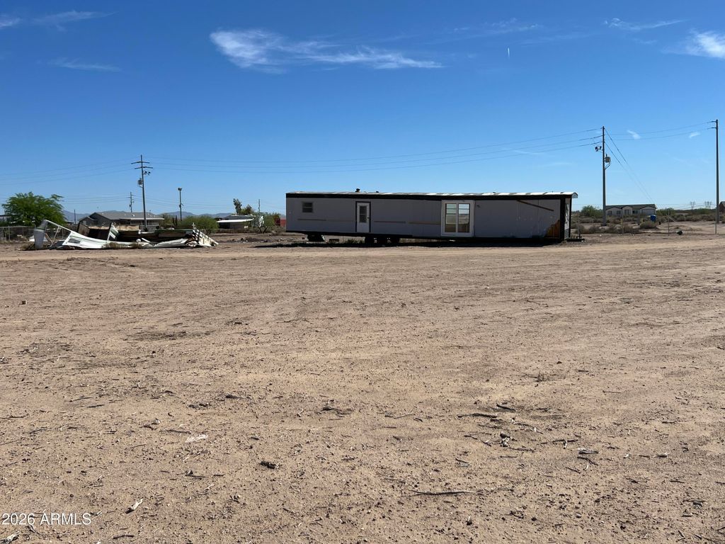 Photo of 0 W Parkway Drive #-, Tonopah, AZ 85354 (MLS # 7006384)