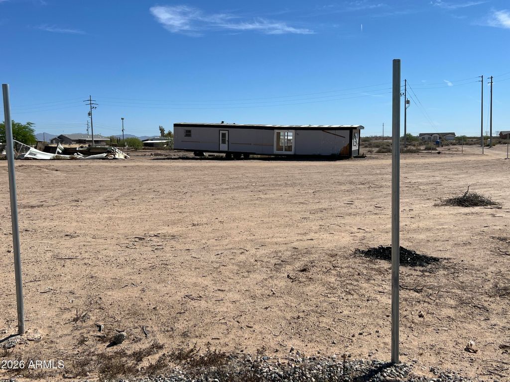 Photo of 0 W Parkway Drive #-, Tonopah, AZ 85354 (MLS # 7006384)