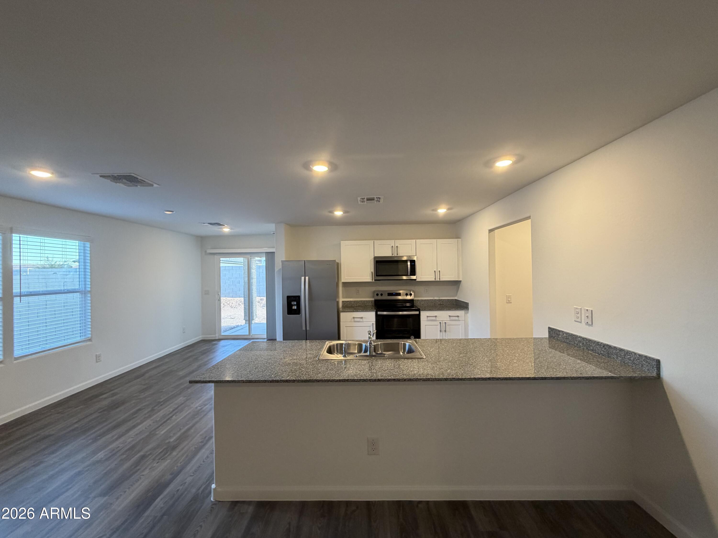 1448 E PEGGY Drive