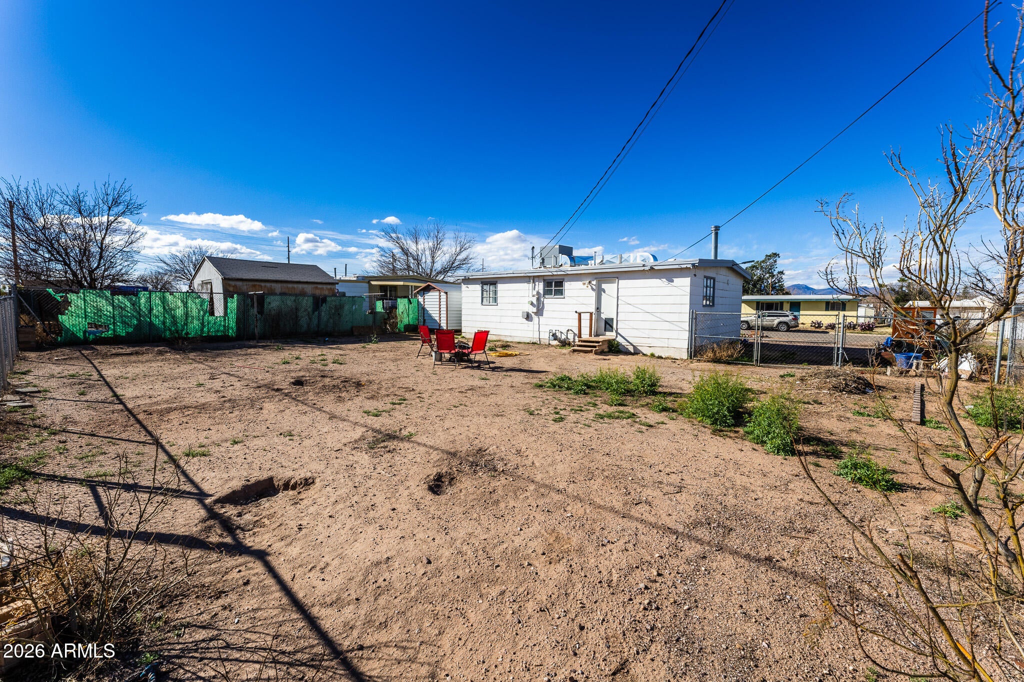 104 E APACHE Street