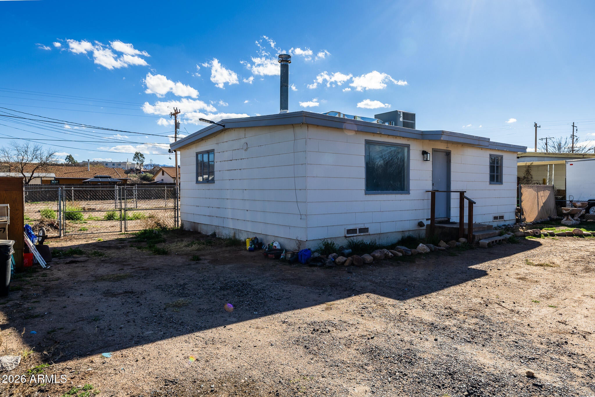 104 E APACHE Street