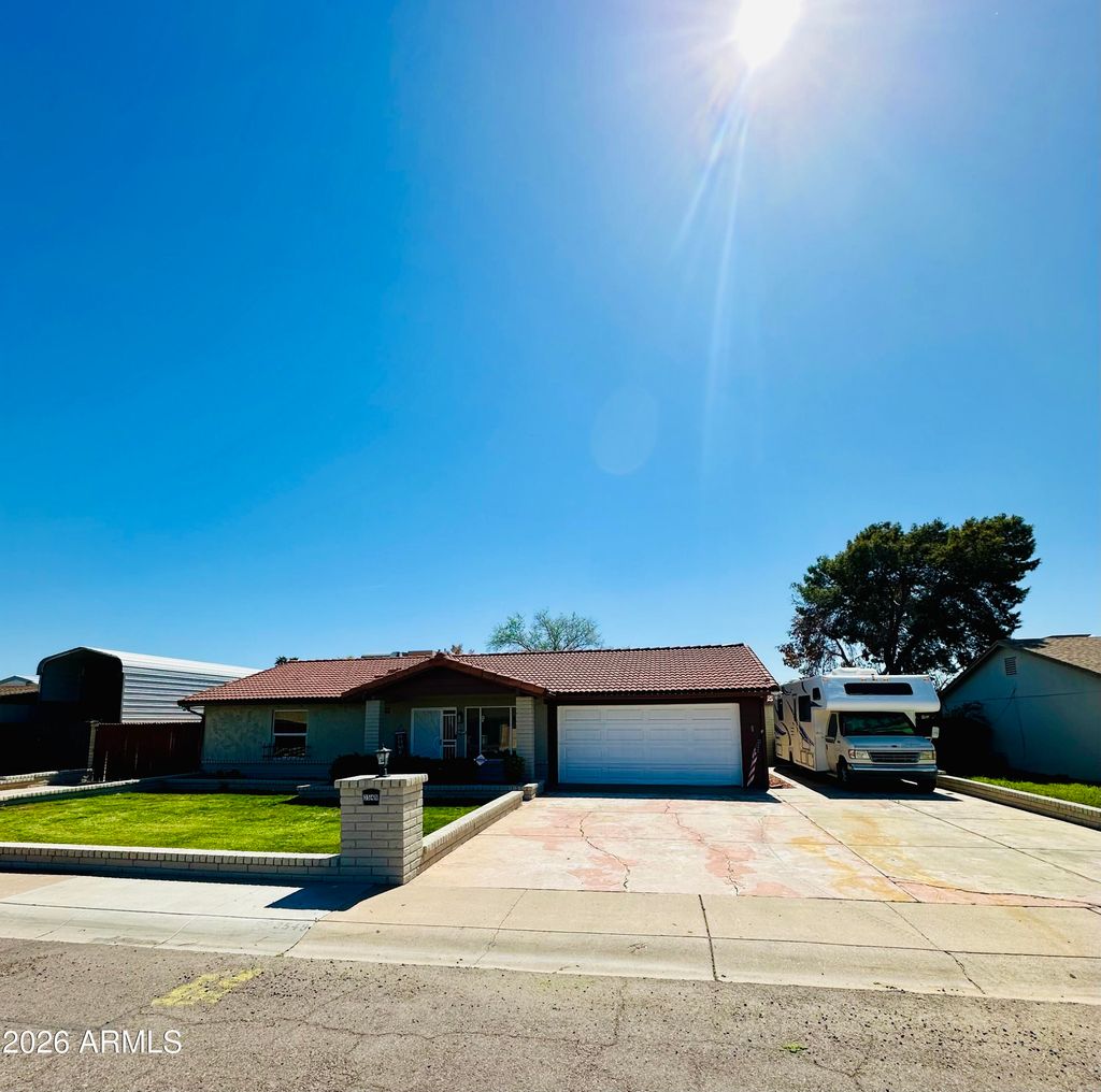 Photo of 3549 W Voltaire Avenue, Phoenix, AZ 85029 (MLS # 7029012)