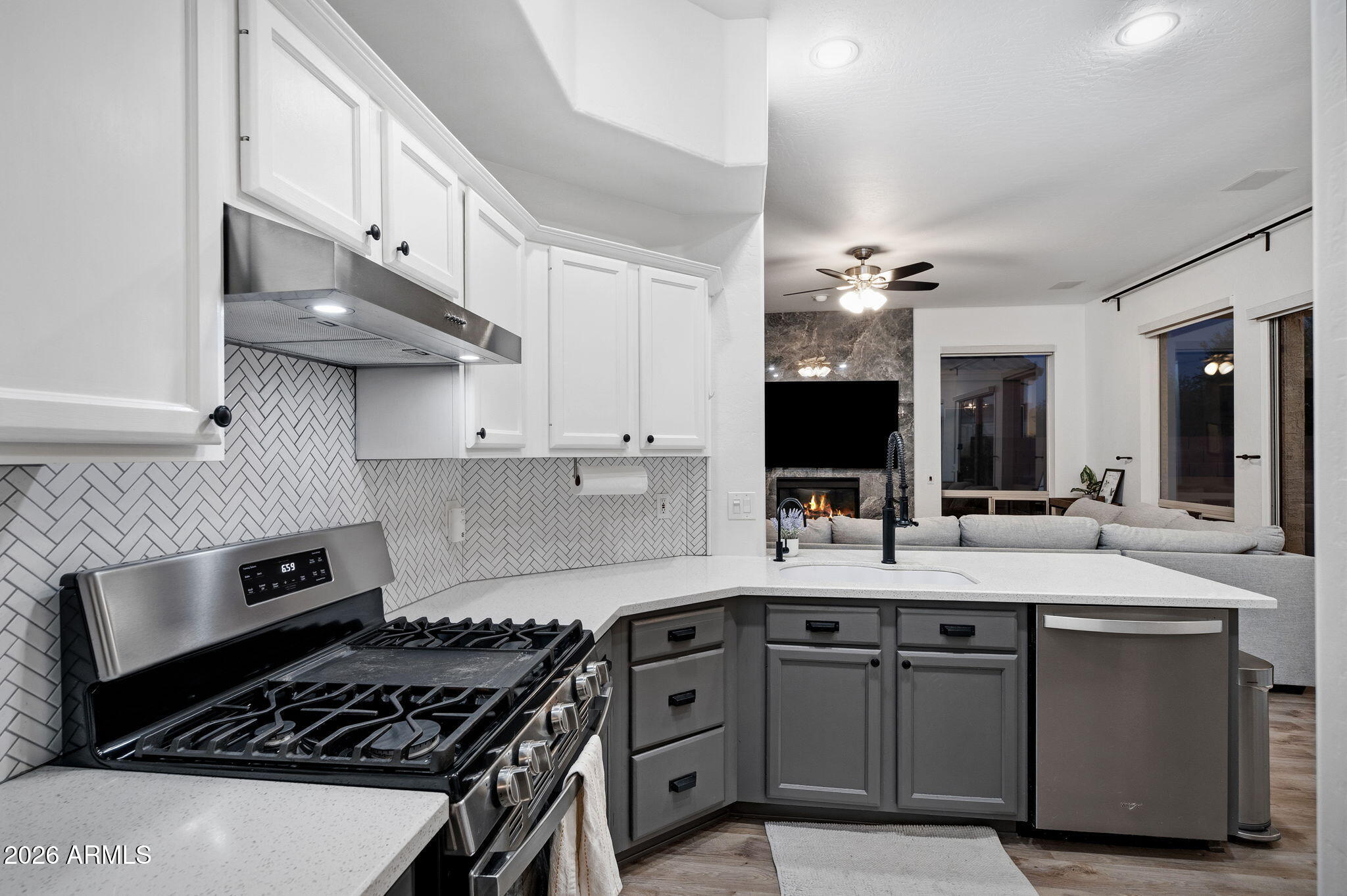 3055 Red Mountain -- 168