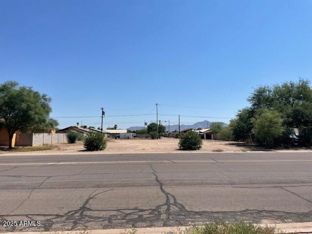 Photo of 507 N Santa Cruz Avenue #5, Eloy, AZ 85131 (MLS # 6907163)