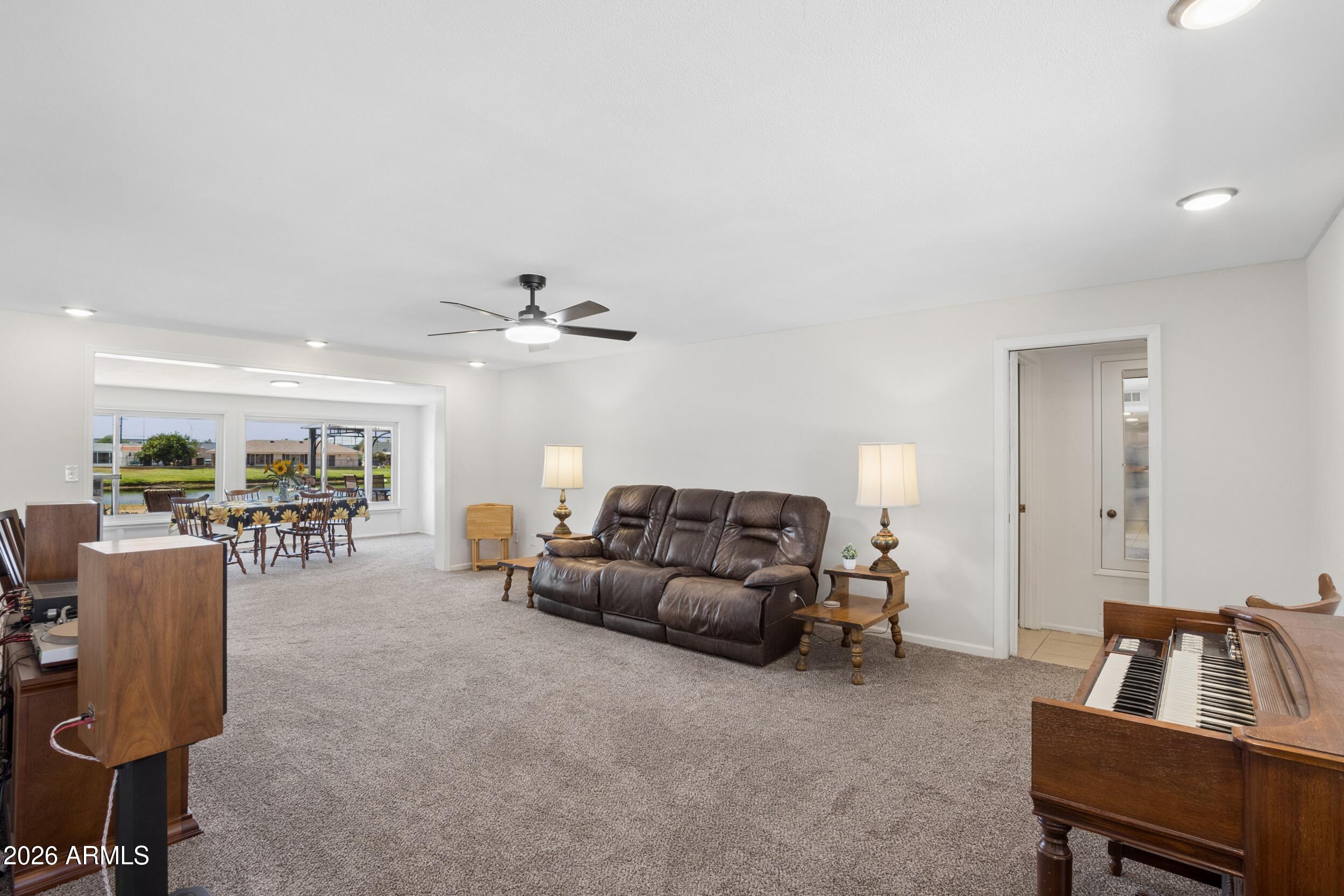 1041 S LONGWOOD Loop