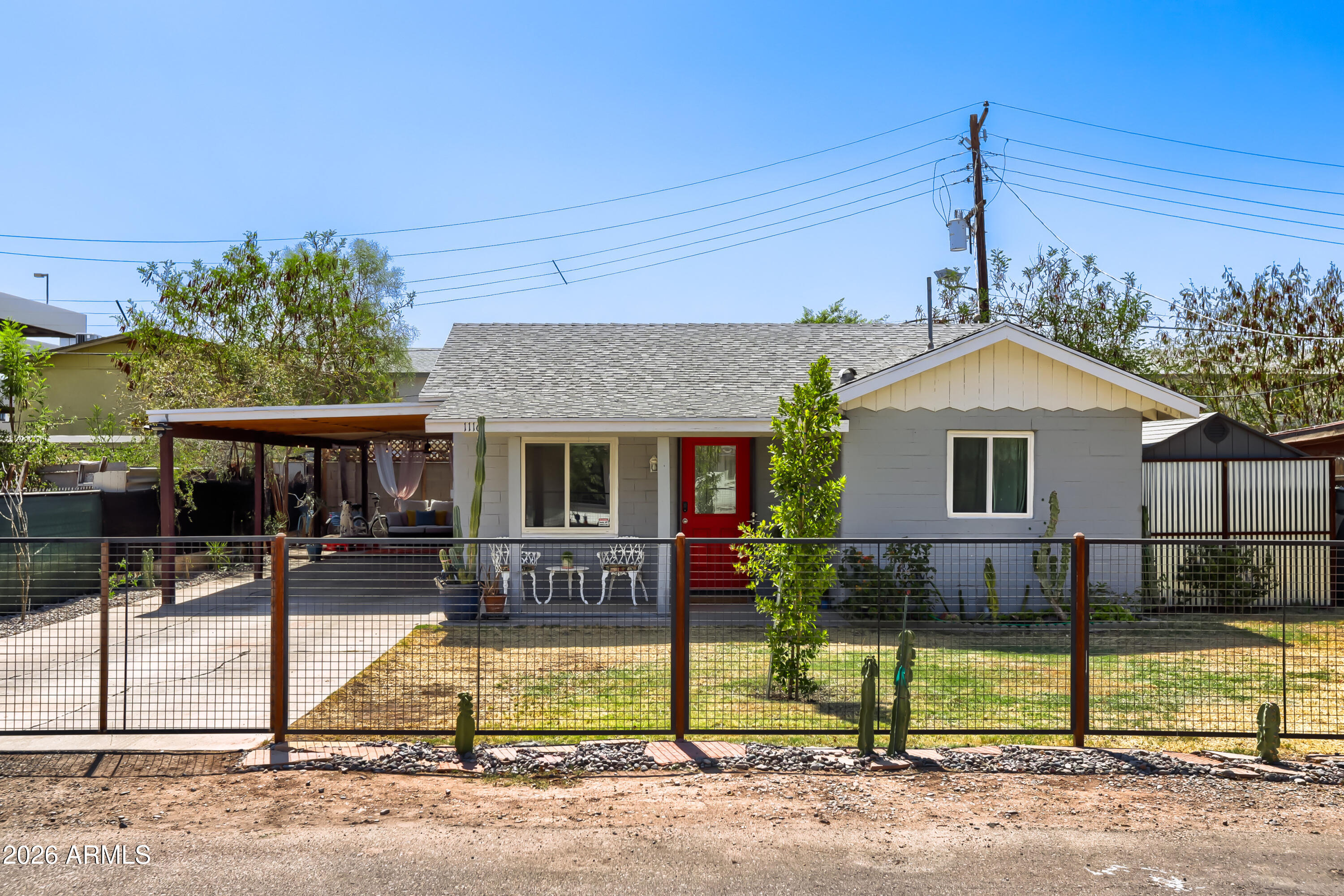 1116 S HOLBROOK Lane