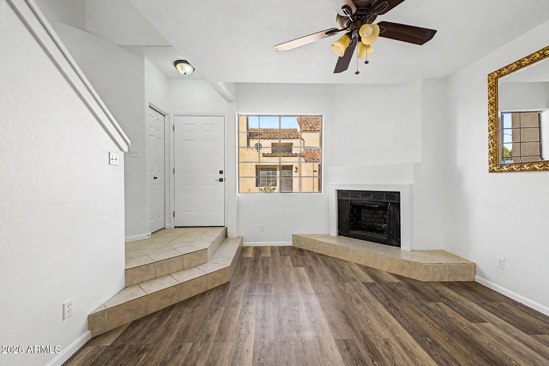 1025 E HIGHLAND Avenue 32