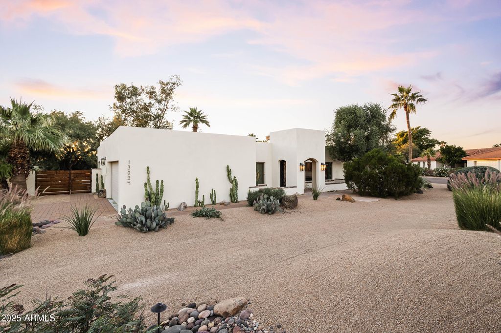 Photo of 13034 N 69th Street, Scottsdale, AZ 85254 (MLS # 6944130)