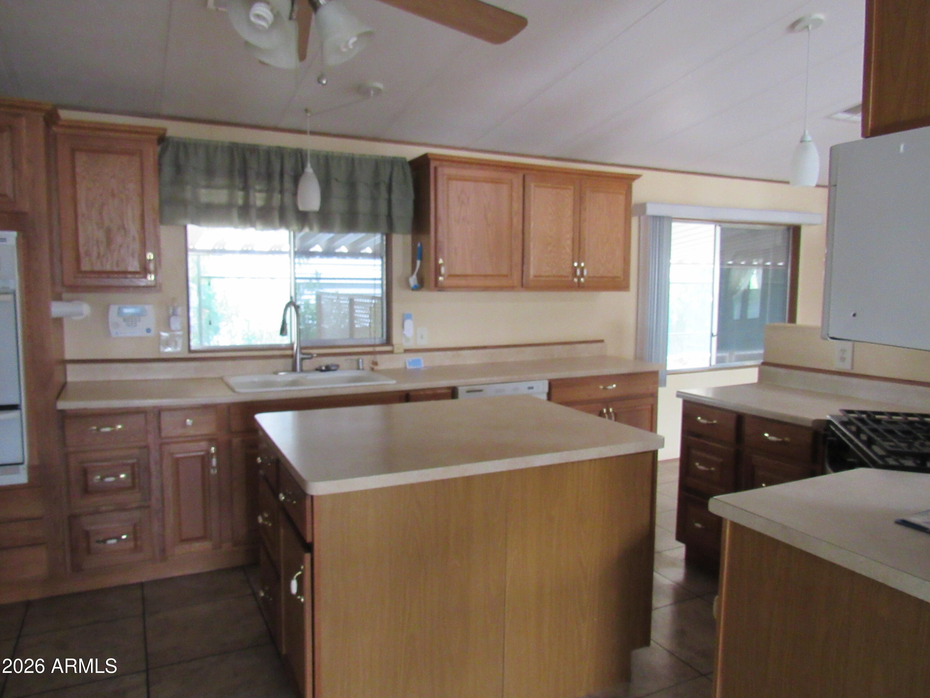 RINCON COUNTRY - Residential