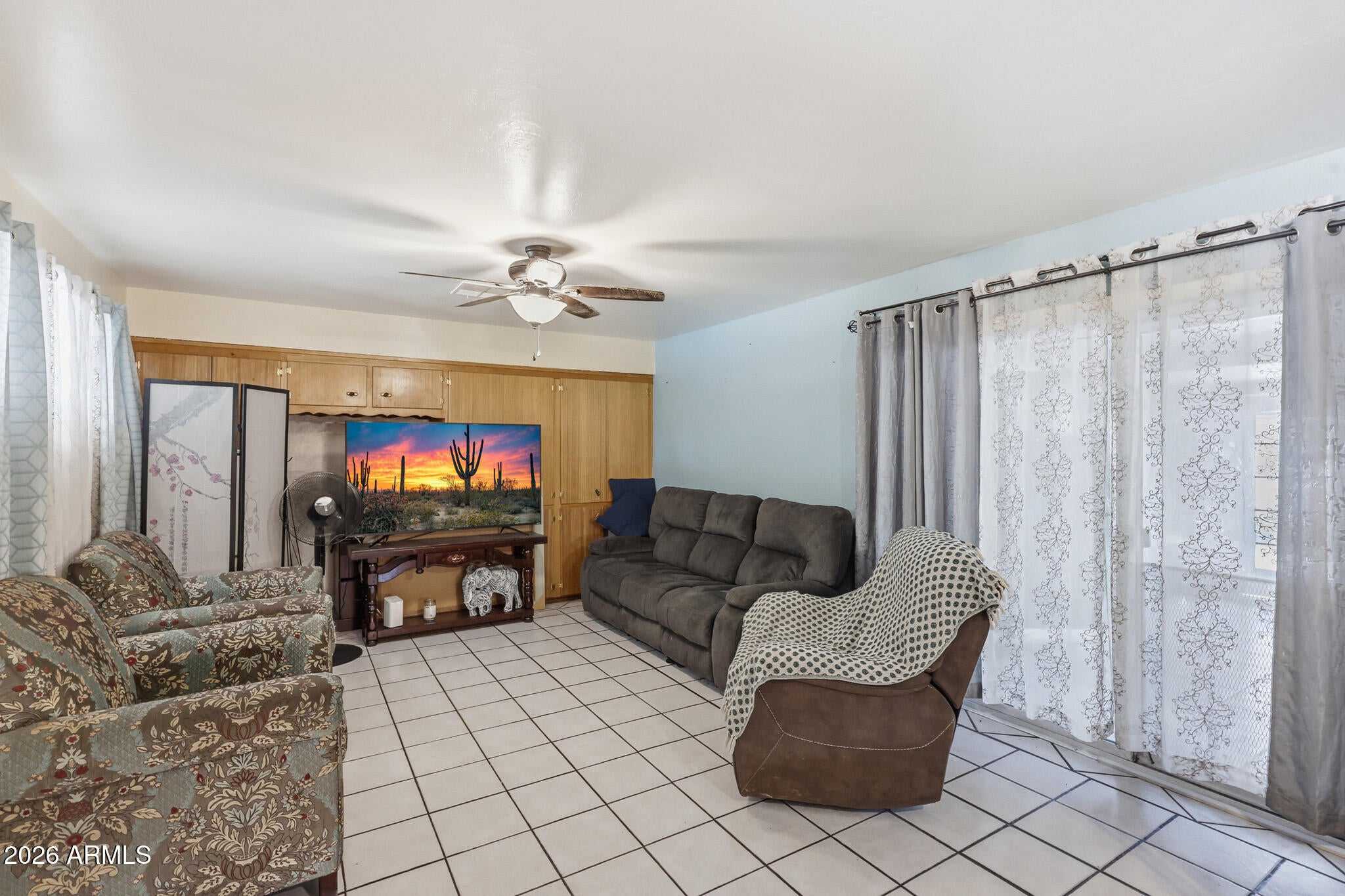 Properties 4 224 E GARFIELD Street
