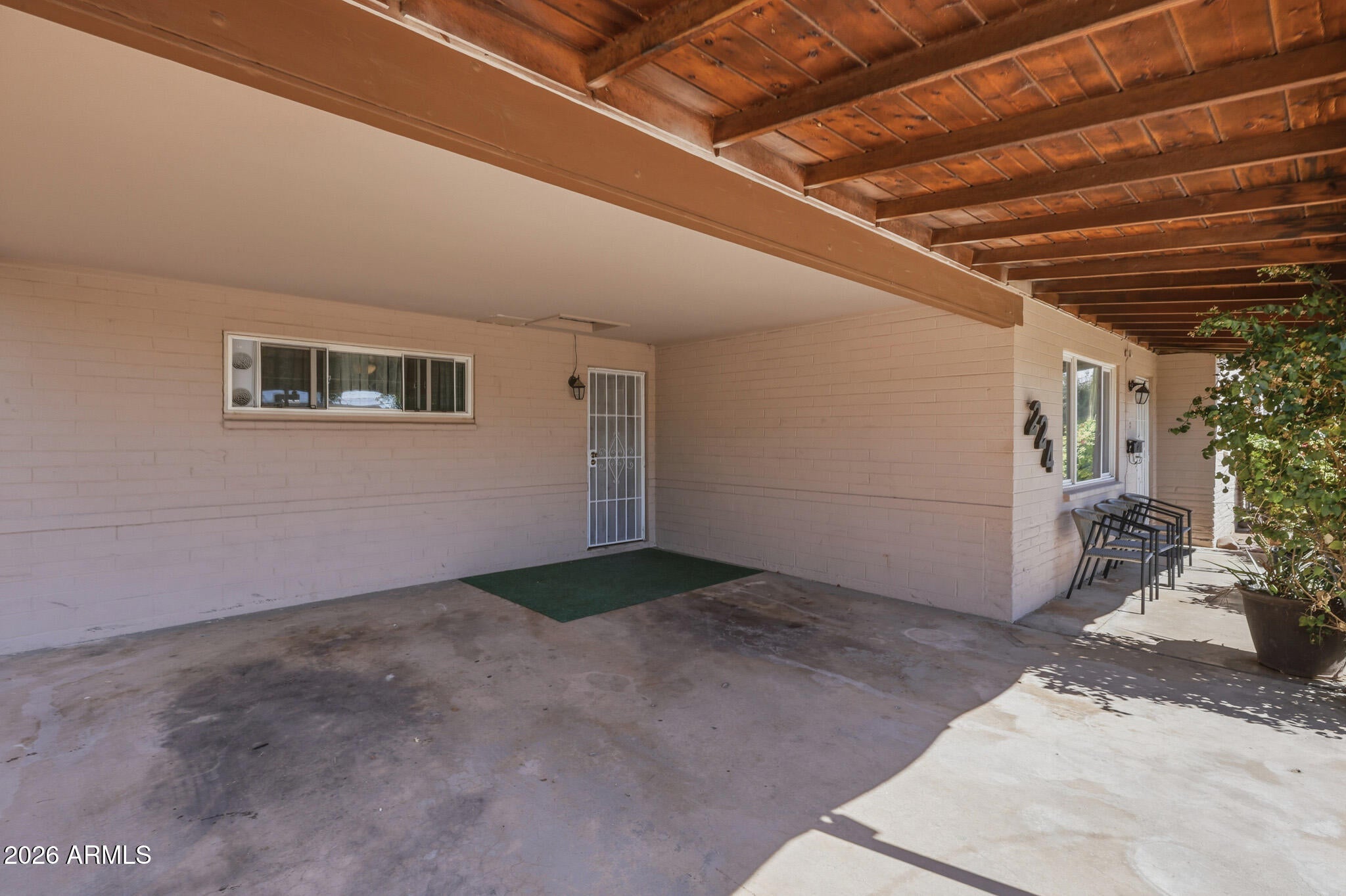 Properties 2 224 E GARFIELD Street