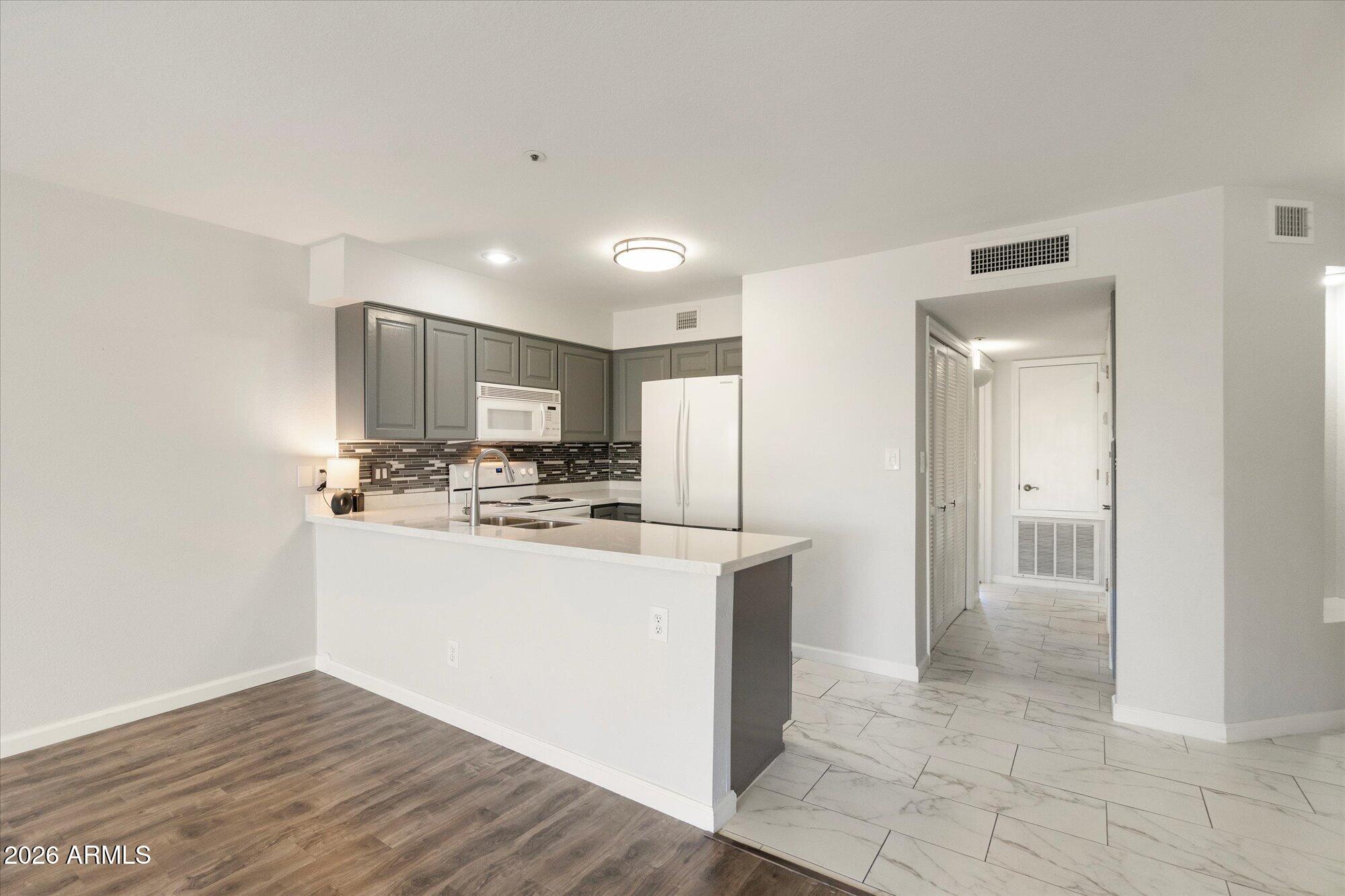 10080 E MOUNTAINVIEW LAKE Drive 330